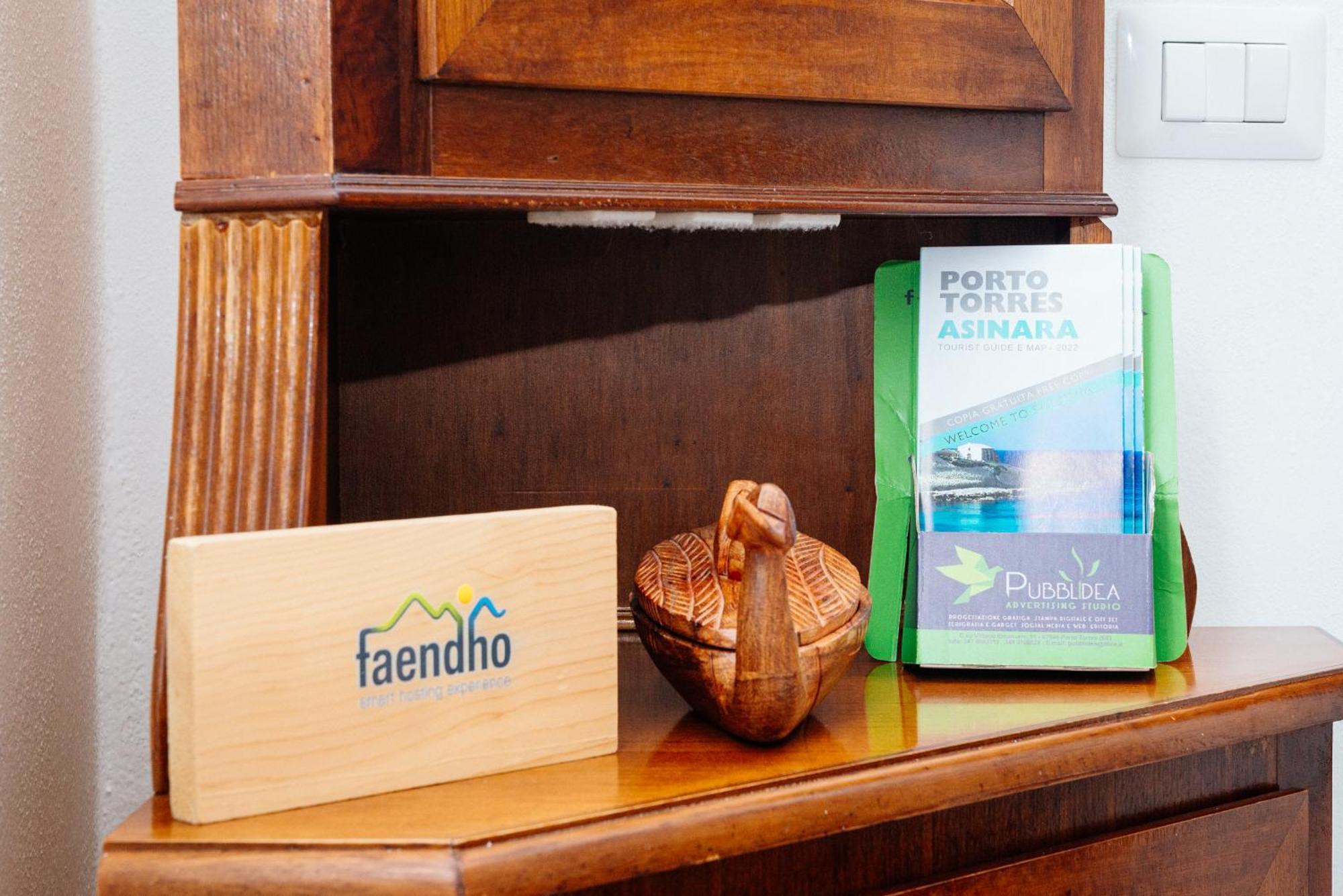 Villa Casa Vacanze Petronia-By Faendho à Porto Torres Extérieur photo