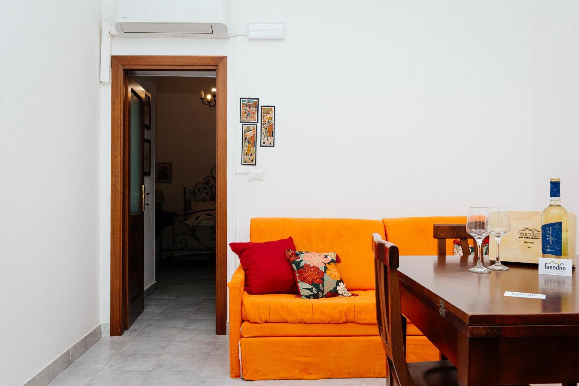 Villa Casa Vacanze Petronia-By Faendho à Porto Torres Extérieur photo