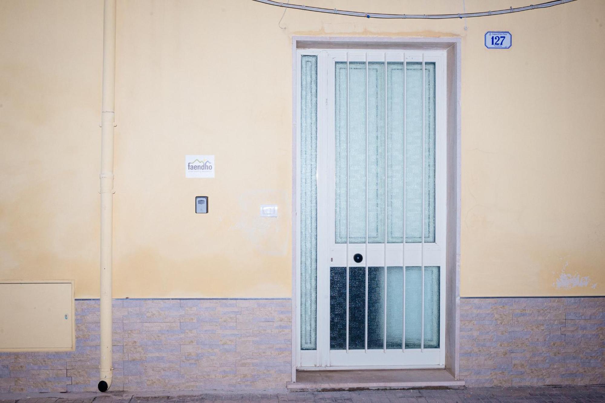 Villa Casa Vacanze Petronia-By Faendho à Porto Torres Extérieur photo
