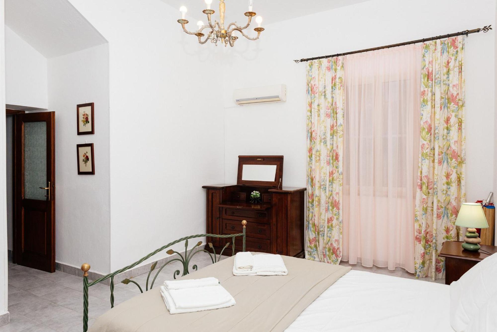 Villa Casa Vacanze Petronia-By Faendho à Porto Torres Extérieur photo